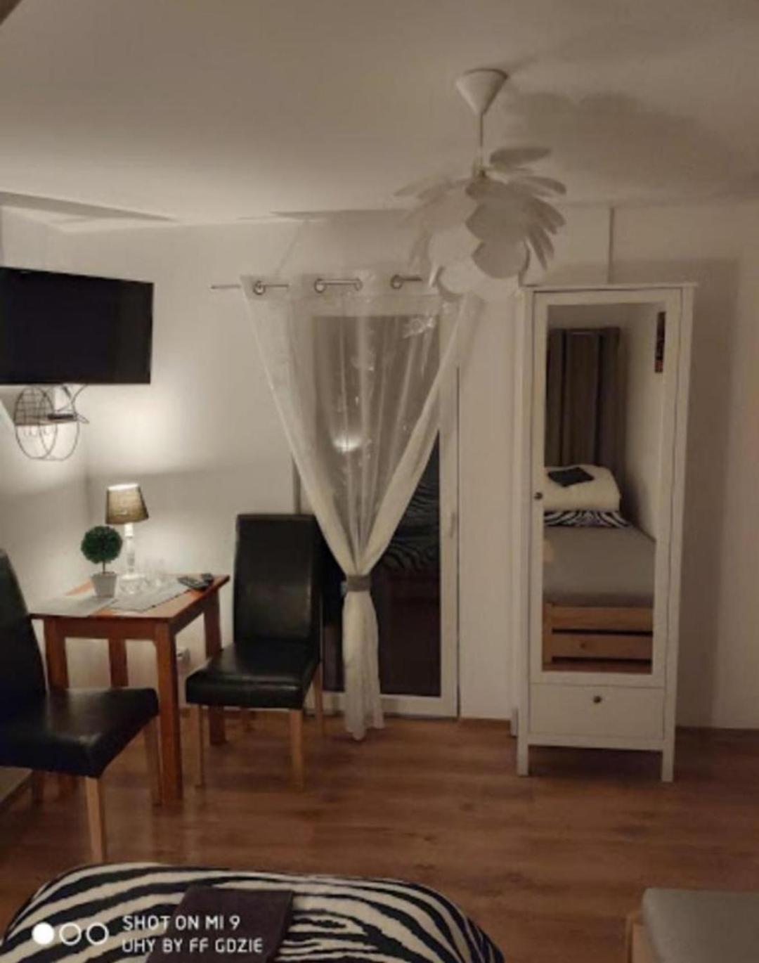 Apartamenty Pod Sosnami Ostroda Miedzylesie 6Os Chambre photo